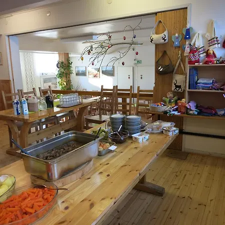 Holiday Center Luppo מלון 2*